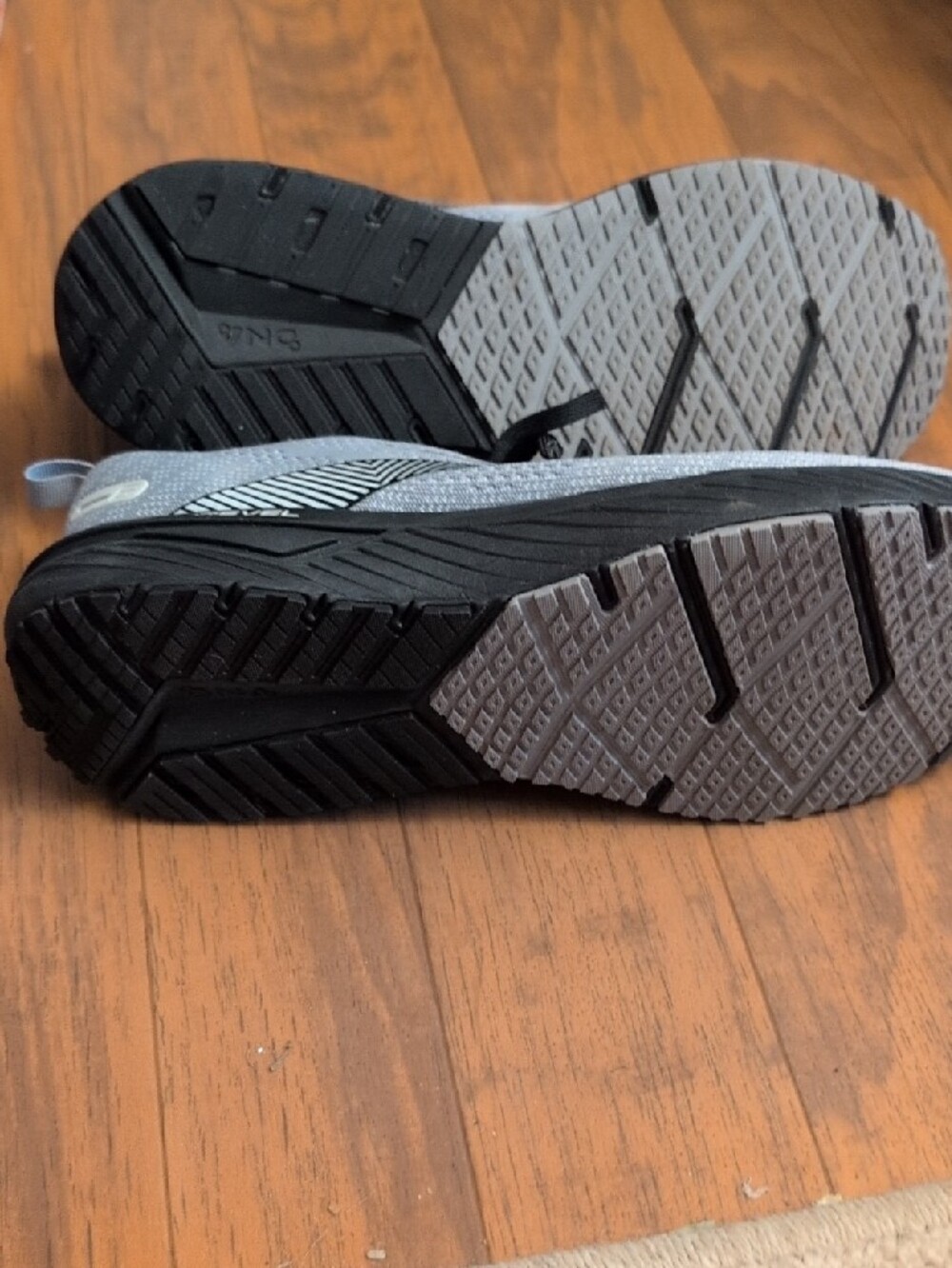 Men's Brooks Revel Gray and Black Athletic Running Shoes - Picture 4 of 6